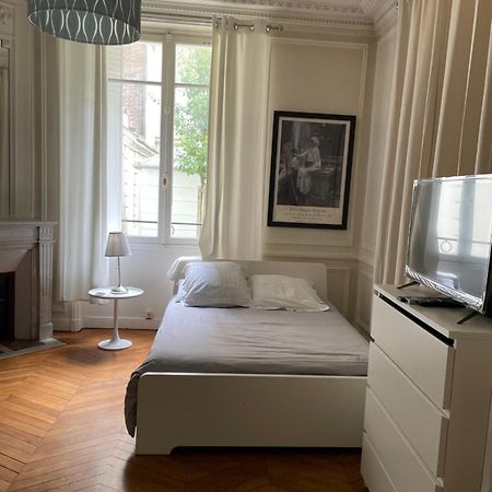 Studio A Paris Pres Du Pont Mirabeau Et Tour Eiffel ภายนอก รูปภาพ